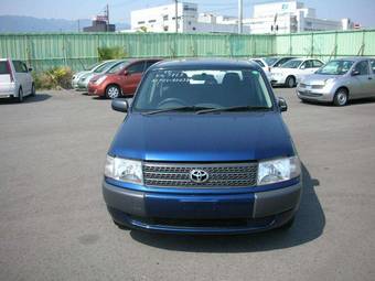 2004 Toyota Succeed Photos