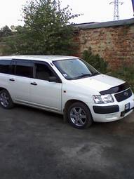 2004 Toyota Succeed Pictures