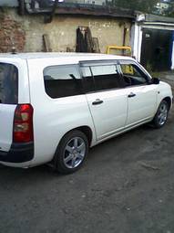 2004 Toyota Succeed Pictures