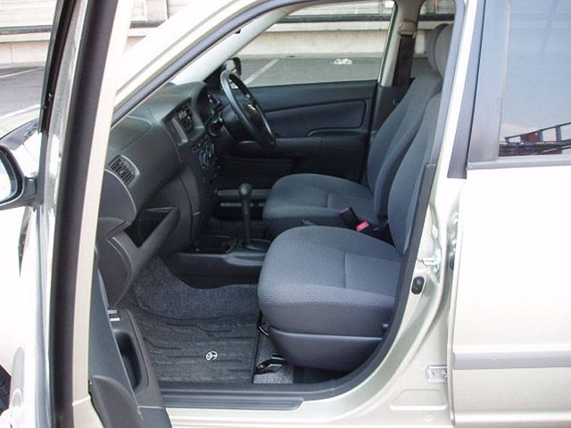 2005 Toyota Succeed