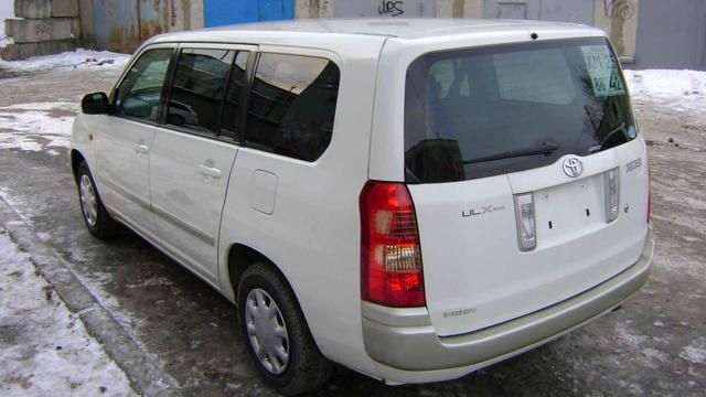 2005 Toyota Succeed