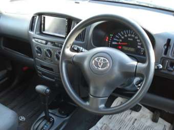 2005 Toyota Succeed Pictures