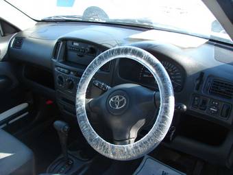 2005 Toyota Succeed Photos