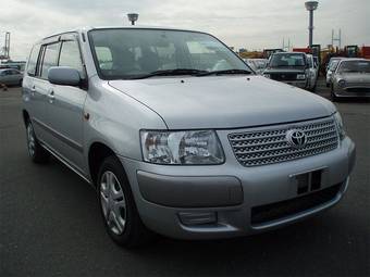 2005 Toyota Succeed Photos