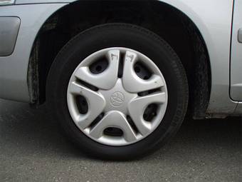 2005 Toyota Succeed Pics
