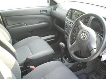 2005 Toyota Succeed Photos