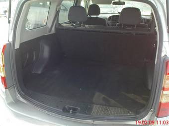 2005 Toyota Succeed Photos
