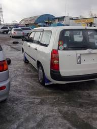 2005 Toyota Succeed Photos