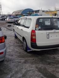 2005 Toyota Succeed Photos