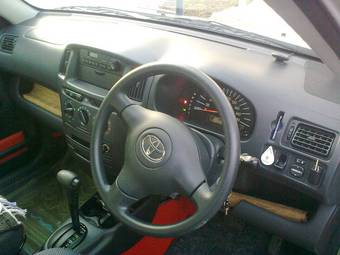 2005 Toyota Succeed Photos