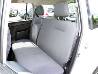 2005 Toyota Succeed Pics