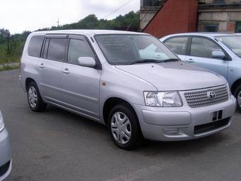 2005 Toyota Succeed Pictures