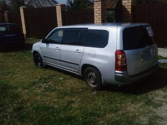 2005 Toyota Succeed Pictures