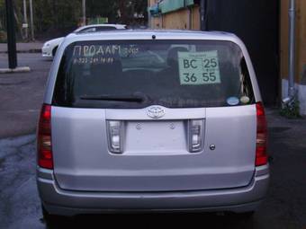 2005 Toyota Succeed Pictures