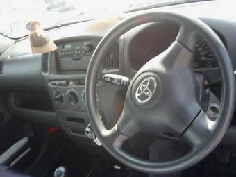 2005 Toyota Succeed Pictures
