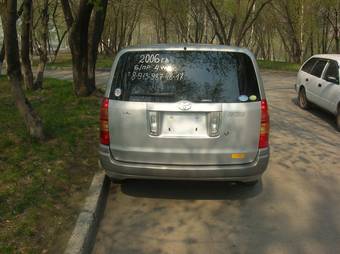 2006 Toyota Succeed Photos