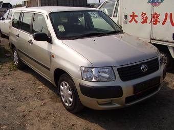 2006 Toyota Succeed Pictures