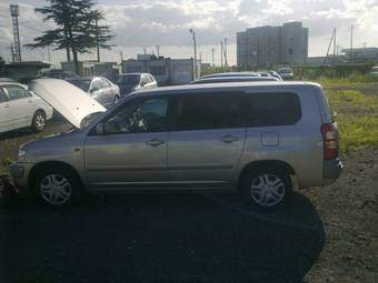 2006 Toyota Succeed Photos