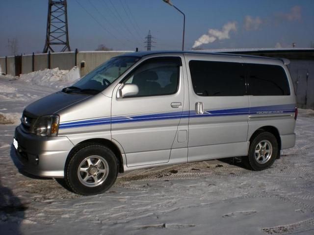 2000 Toyota Touring Hiace