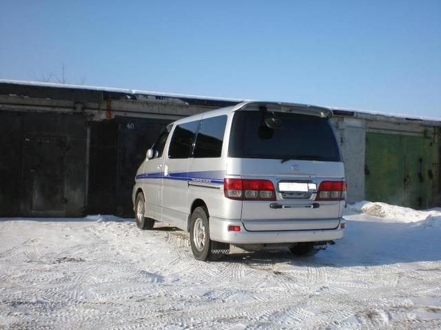 2000 Toyota Touring Hiace