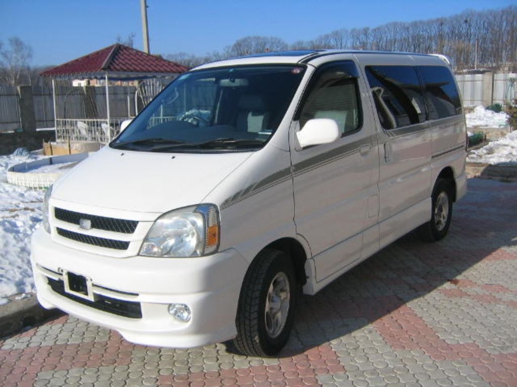 2000 Toyota Touring Hiace