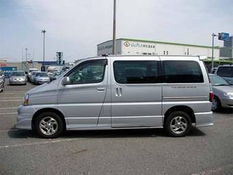 2001 Toyota Touring Hiace Photos