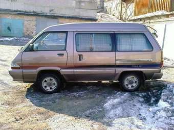 1990 Toyota Town Ace Photos