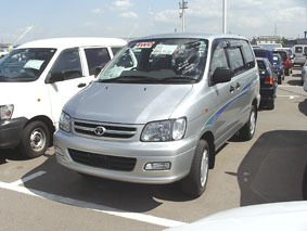 1999 Toyota Town Ace Photos