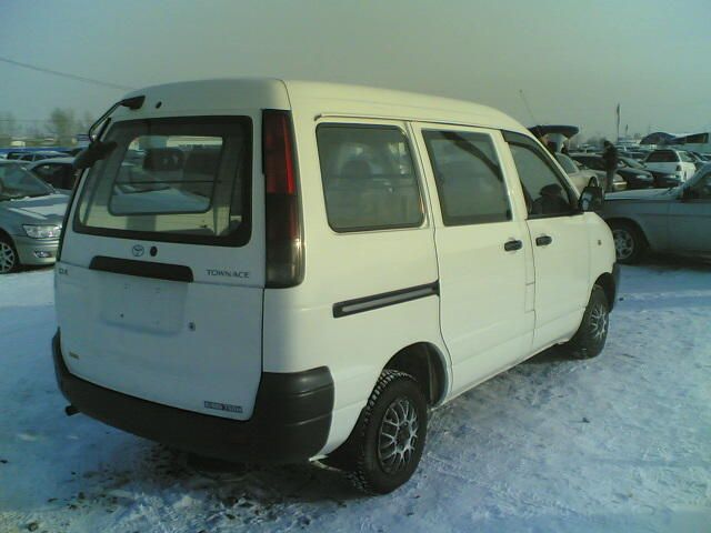 2000 Toyota Town Ace