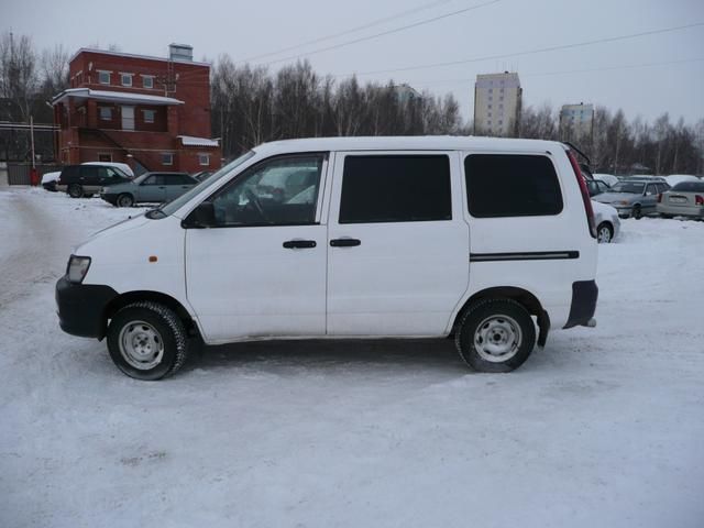 2000 Toyota Town Ace