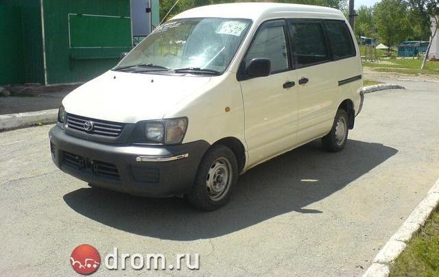 2000 Toyota Town Ace