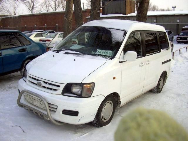 2000 Toyota Town Ace