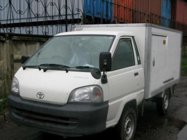 2000 Toyota Town Ace