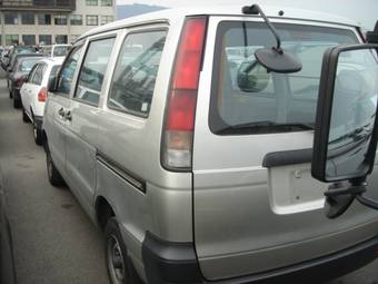 2000 Toyota Town Ace Photos