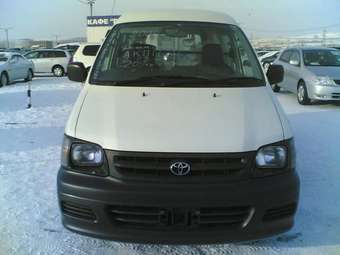 2000 Toyota Town Ace Photos