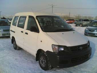 2000 Toyota Town Ace Pictures