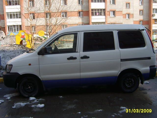 2001 Toyota Town Ace