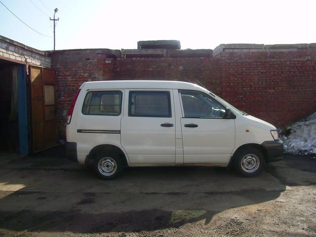 2002 Toyota Town Ace