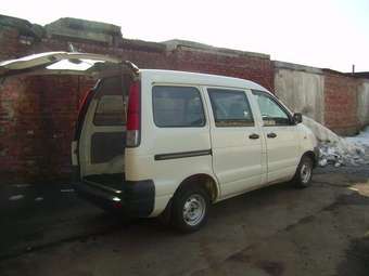 2002 Town Ace
