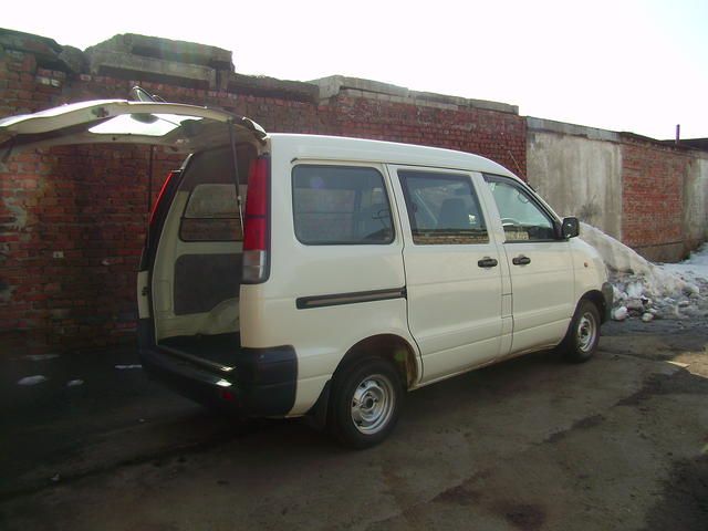 2002 Toyota Town Ace
