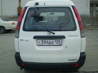 2002 Toyota Town Ace Photos