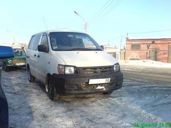 2002 Toyota Town Ace Photos