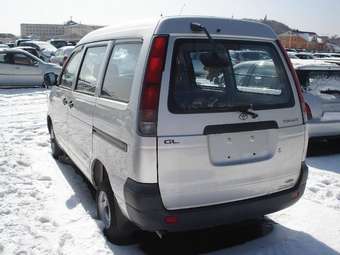 2002 Toyota Town Ace Photos