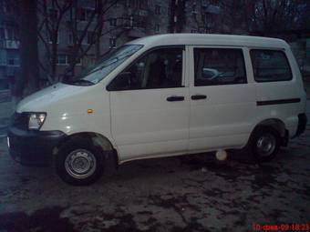 2002 Toyota Town Ace Pics
