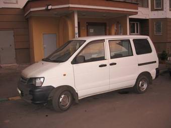 2002 Toyota Town Ace Wallpapers
