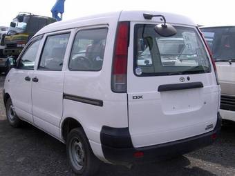 2002 Toyota Town Ace Photos