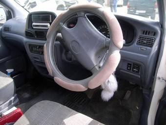2002 Toyota Town Ace Photos