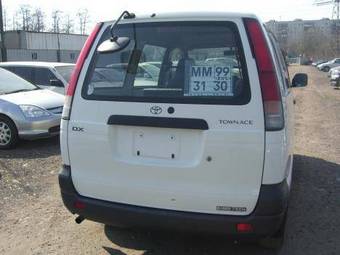 2002 Toyota Town Ace Photos