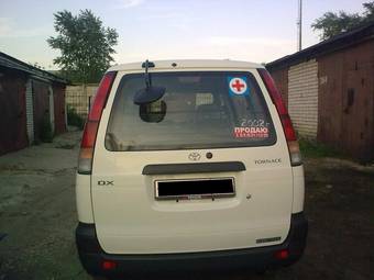 2002 Toyota Town Ace Photos