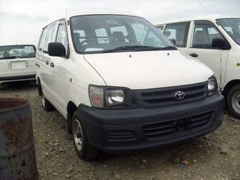 2002 Toyota Town Ace Photos